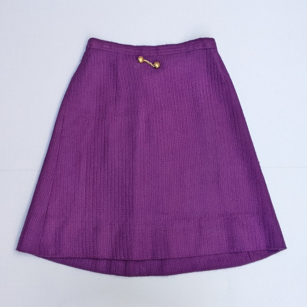 Purple vintage skirt 60s with brooch